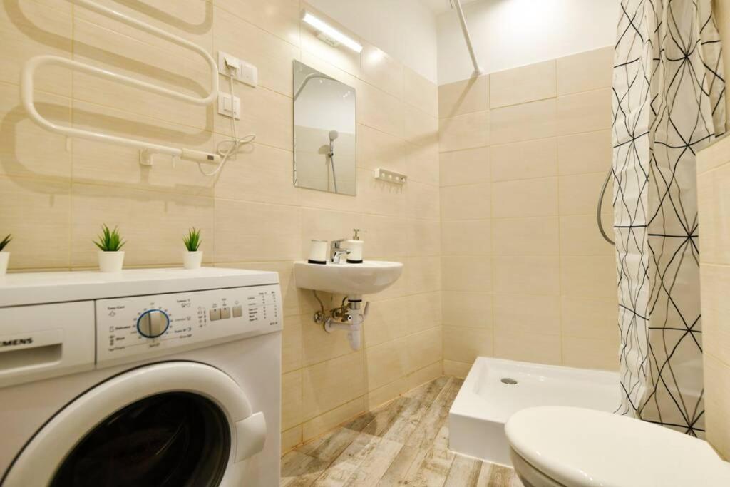 Cosy Two Bedroom Flat In Rottenbiller Str,Sky Boedapest Buitenkant foto